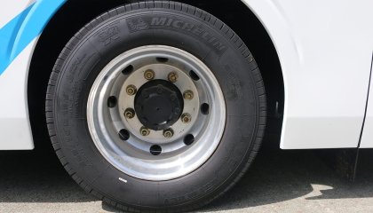 Lốp xe Michelin - Mâm nhôm nguyên khối Alcoa